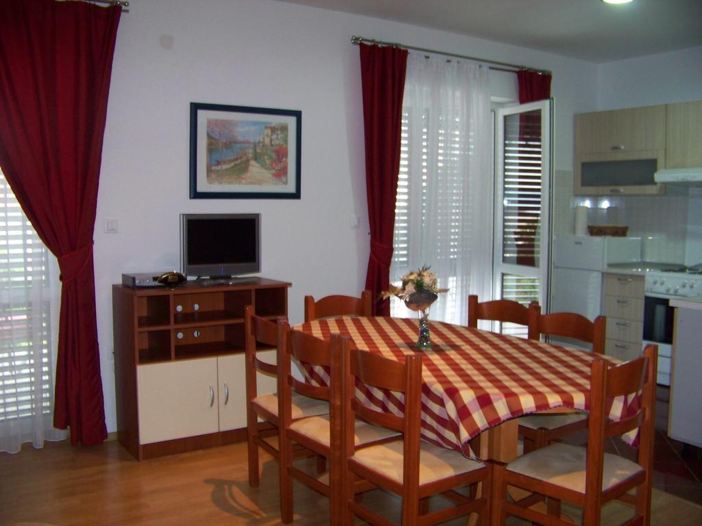 Apartments Bozikovic 포드스트라나 객실 사진